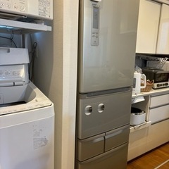 244　東芝　大型　冷蔵庫　411ℓ　23年製　自動製氷　極美品　設置無料　中古 086 送料設置無料東芝自動製氷機能付き大型冷蔵庫411LSWAROVSKI