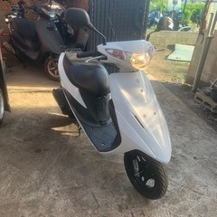 スズキV50 原付きスクーターの画像