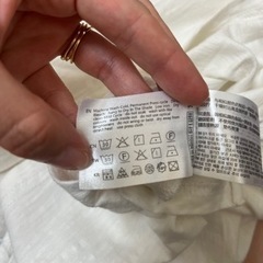 韓国で購入、韓国商品、Tシャツ、ロゴT、白Tシャツの画像