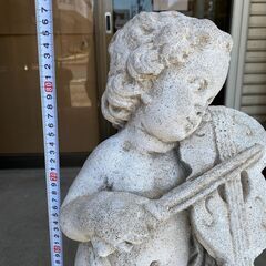 千葉直接引取　バイオリンを弾く子供 中世ヨーロッパ風 石膏像 置物 オブジェ ガーデンファニチャー デッサン像 アンティーク レトロの画像