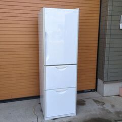 自動製氷付きスリム３ドア冷蔵庫 日立R-S30ZMW