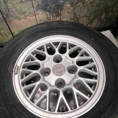 車のパーツ タイヤ、ホイールの画像