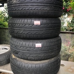 車のパーツ タイヤ、ホイール