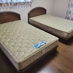 フランスベッド（セミダブル）2台