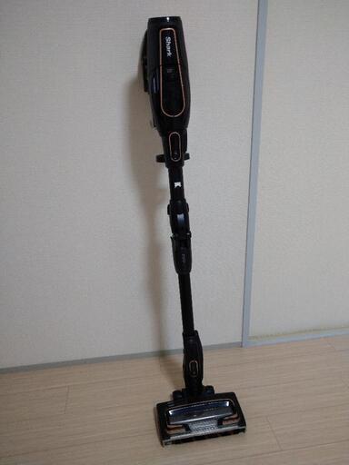 お取引中☆シャーク☆コードレススティック掃除機