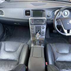 商談中でございます。ボルボV60   横浜よりH24年ボルボV60 T4 自動ブレーキ、レーダークルーズ、純正ナビ、TVの画像