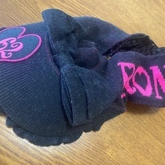 ②RONI 　黒サンバイザー　靴下？の画像