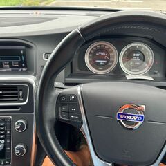 商談中でございます。ボルボV60   横浜よりH24年ボルボV60 T4 自動ブレーキ、レーダークルーズ、純正ナビ、TVの画像