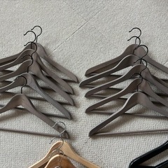 IKEAハンガー 21本の画像