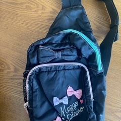 メゾピアノ　ワンショルダーバッグ　ボディバッグ