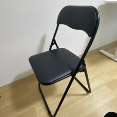 折り畳みパイプ椅子