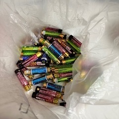 単4電池30本 7-8割残ってます。
