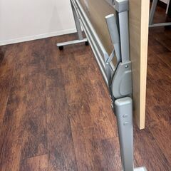 オフィス用事務机さしあげます。の画像