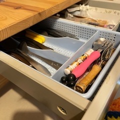イケアIKEA ダイニングテーブル 延長 引き出し付きの画像