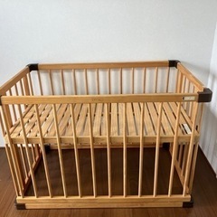 ファルスカのベビーベッド（FARSKA）の画像