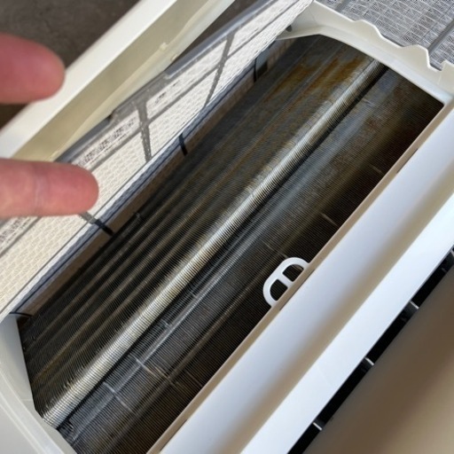 【お取引先確定】HITACHI ルームエアコン 白くまくん RAS-AJ22J 2019年製　中古品