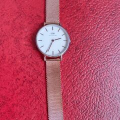 ダニエルウェリントン　 Daniel Wellington　32ミリ ホワイト×ローズゴールド 電池新品6月7日交換済の画像