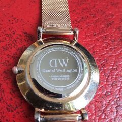 ダニエルウェリントン　 Daniel Wellington　32ミリ ホワイト×ローズゴールド 電池新品6月7日交換済の画像
