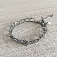 ☆お値引可能☆【限定品レア物】ハローキティ ブレスレット 箱付き コレクションの画像