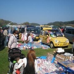 ６月２３日アルプス公園東入り口駐車場フリーマーケット - フリーマーケット