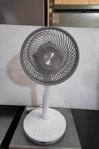 3Dマルチターボファン扇風機　スリーアップ(株)　CF-K1807