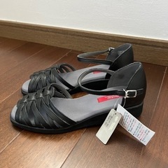 【新品未使用品】5990円の値札付き レディースサンダル Hawkins Travellersの画像