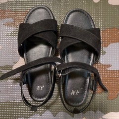 H&M キッズサンダル 近日処分の画像