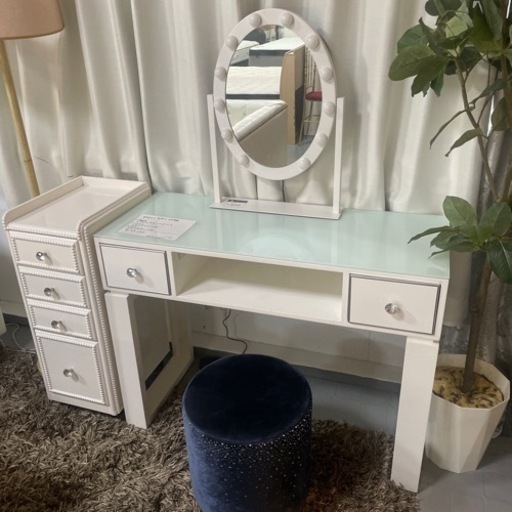 飛騨産業 キツツキマーク 円形 ダイニングテーブル φ120 高級センターベース 飛騨産業 キツツキマーク 円形 ダイニングテーブル φ120 高級センター