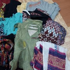 アジアン系レディース服 まとめ売り(16枚)の画像