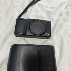 RICOH GRⅡ本体とケース     