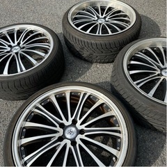 車のパーツ タイヤ、ホイール