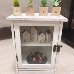 インテリア　小物収納　棚　ホワイトの画像