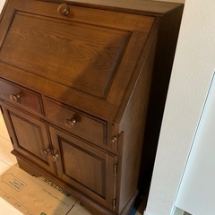 木製　収納棚の画像