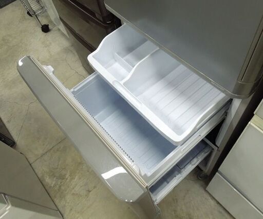正面目立つキズあり SHARP 350L 冷蔵庫 2021年製 SJ-W354H-S シャープ どっちもドア 300Lクラス  札幌市