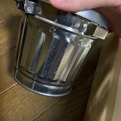 インテリア雑貨小物入れ　造花の画像