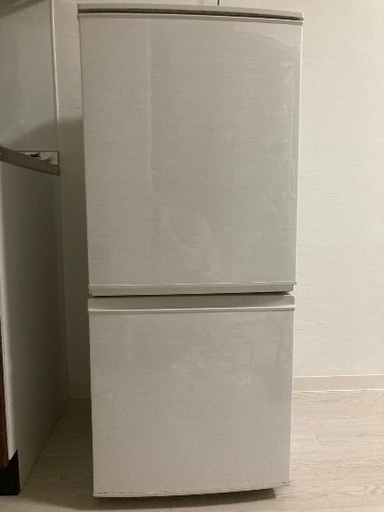 シャープ冷蔵庫137L