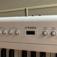 電子ピアノの画像