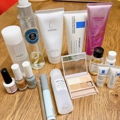 化粧品まとめ売りの画像