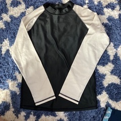 ラッシュガード