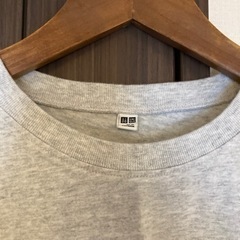 レディース ユニクロ UNIQLO Tシャツ Mサイズ 丈短の画像
