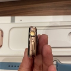 アップルウォッチ　シリーズ6 40mm ゴールド　本体　Apple Watch series6の画像