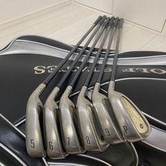ゴルフバッグ（アイアン付き)の画像