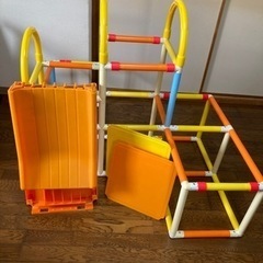 折り畳みジャングルジムの画像