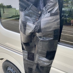 MOMAのブーツとも相性が良い‼️  rich hippie リッチヒッピー 革パッチ パッチワーク パンツ 革パン サイケデリック ロック パンク の画像