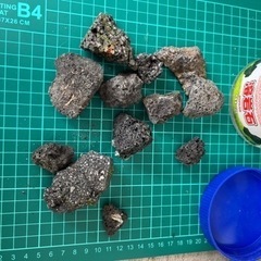 アクアリウムレイアウト用品流木　溶岩石
の画像
