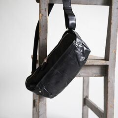 ボディーバッグ（本革・新品）の画像