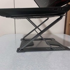 ノートパソコンスタンドの画像