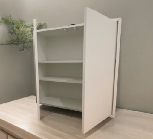 美品 使用感なし 収納 (本棚、カウンター下、食器等)