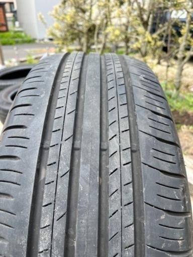 車のパーツ タイヤ、ホイール