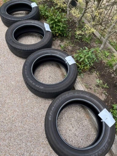 車のパーツ タイヤ、ホイール